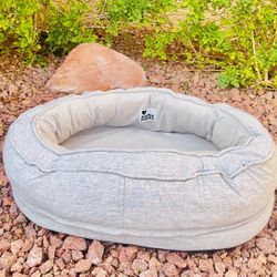 Kitten/Puppy Soft Shaggy Bed. Cozy Nest for Deep Sleep. Diameter: 27.5" ; 17".
