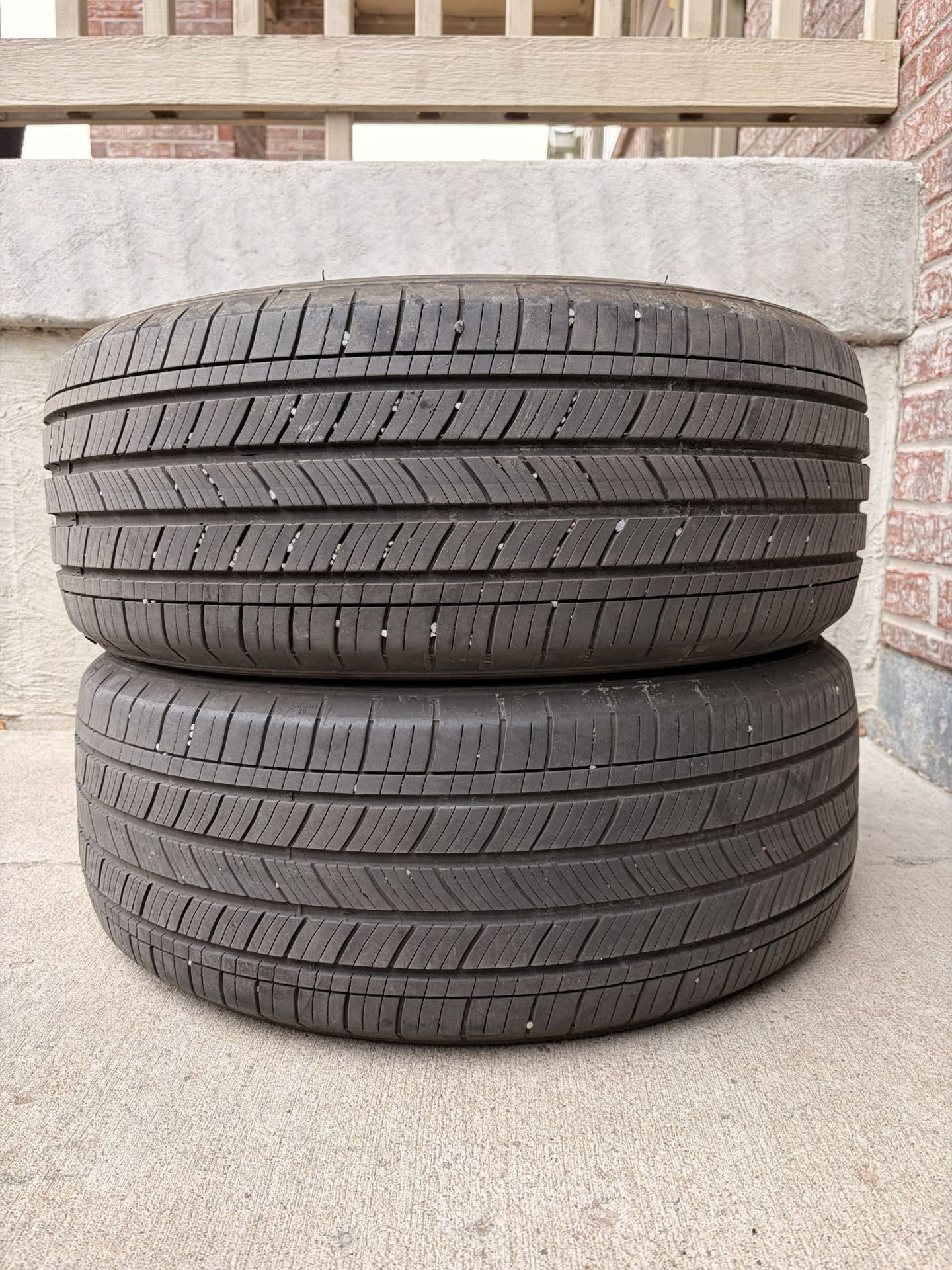 215-50-17 / PAIR / MICHELIN TIRES