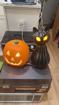 Halloween Light-Up Pumpkin and Black Cat Decor Set