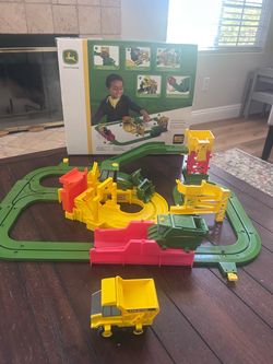 Tomy John Deere Big Loader Johnny Tractor track