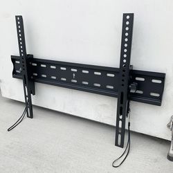 (NEW) $15 TV Wall Mount for 37-75 Inches TVs Tilt Bracket VESA 600x400mm, Weight Capacity 110 lbs