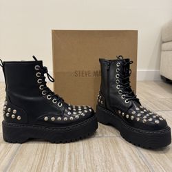 Steve Madden Black Boots