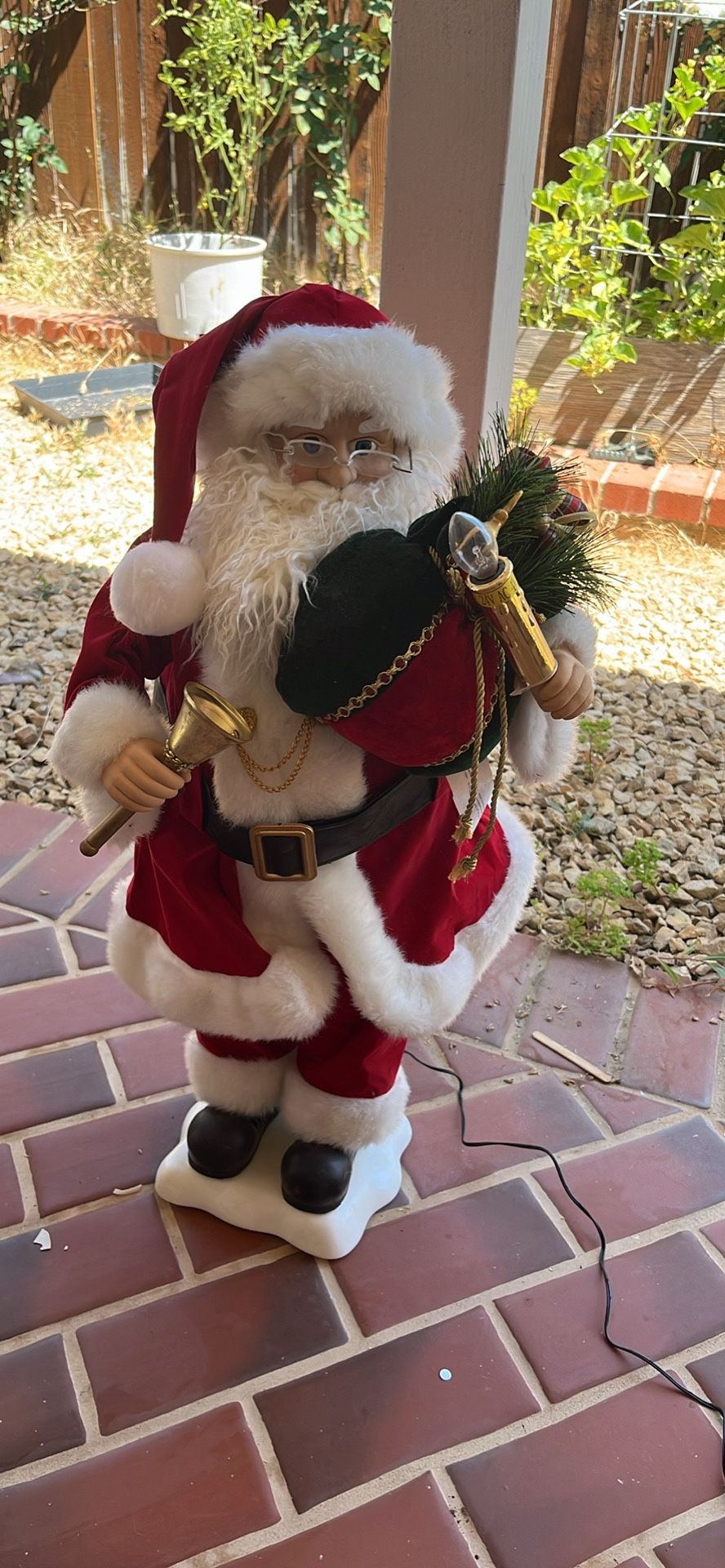 Santa Plays Several Songs