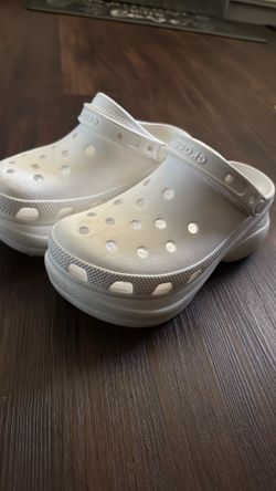 Crocs Women’s Classic Bae Clogs