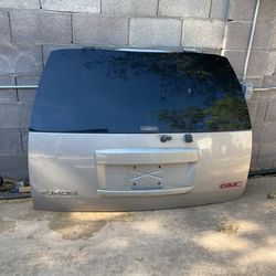 Puerta Trasera Para Una Yucon GMC 2007 al 2014 Aproximadamente 