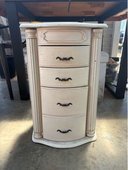 Vintage Jewlery Drawers