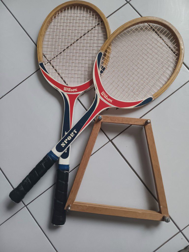 Wilson Tennis Rackets plus Holder