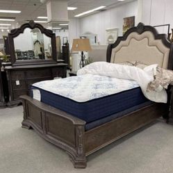 Sheffield Antique Gray Panel Bedroom Set /Queen and King Bed Frame 