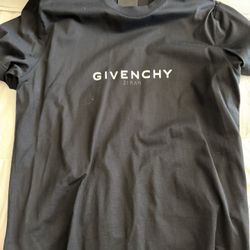 Givenchy Slim Tshirt Authentic