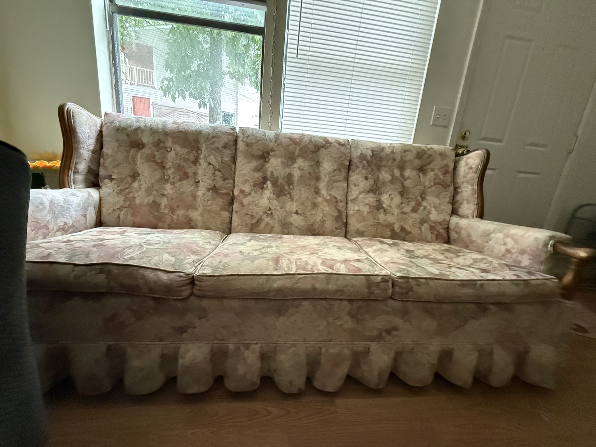Victorian Style Couch 