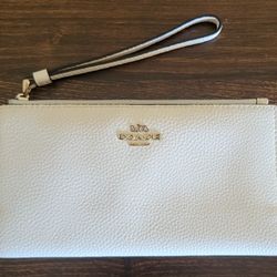 White Coach Zip Wallet