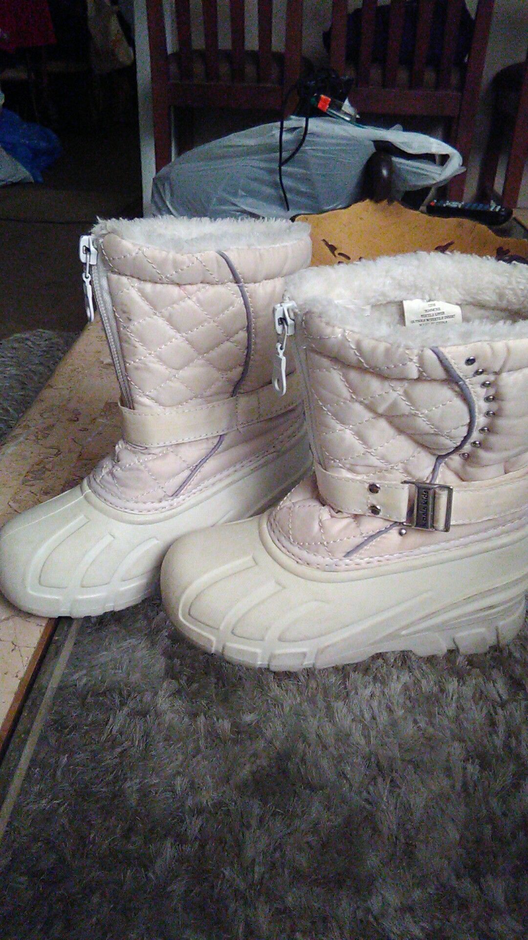Girls size 10 snow boots