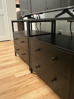 Side Tables / Night Stands - Black