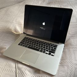 MacBook Pro 15” - Late 2013 16GB RAM 256GB SSD - with Case