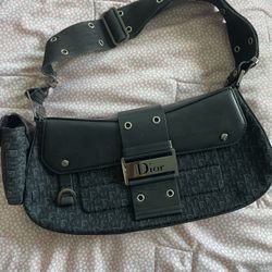 Beautiful Black Jacquard Purse 