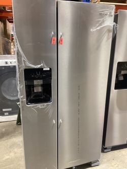 Whirlpool 21.4 Cu Side By Side Refrigerator With Ice Maker 