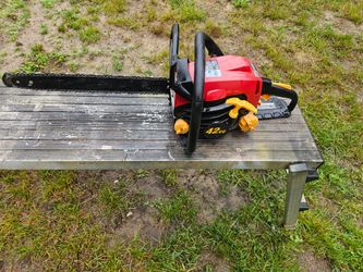 Homelite 18" Chainsaw runs mint