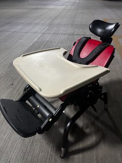 Rifton Hi/Low Activity Chair R 820 small with tray