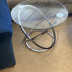 Furniture to go cocktail and two end tables 399, all three pieces brand new