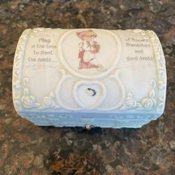 PRECIOUS MOMENTS MAY PORCELAIN CHEST BOX MINI BOX