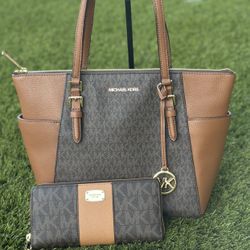 Michael Kors Charlotte Tote with Large Wallet, good condition/Set MK en buenas condiciones 