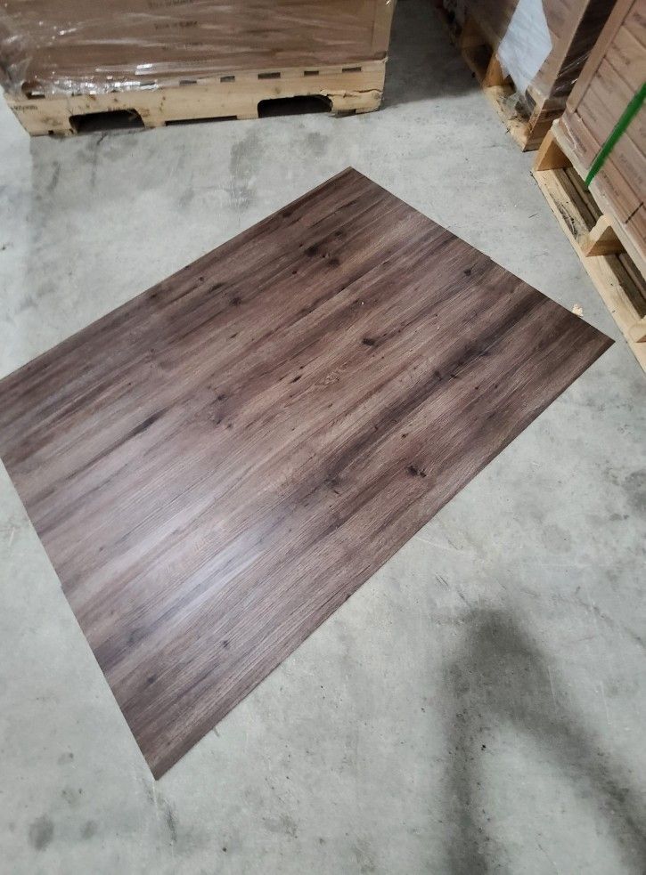 Discounted vinyl flooring planks