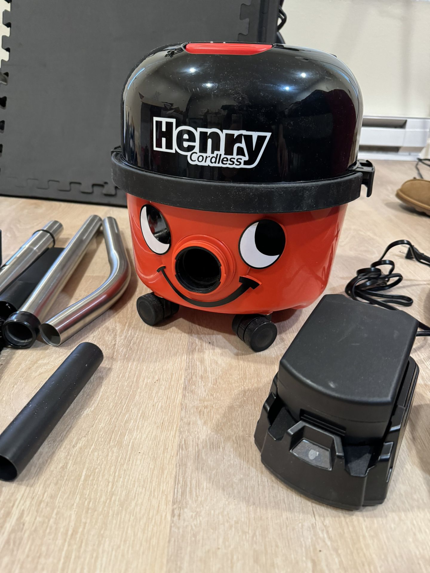 Cordless Henry Canister Vacuum