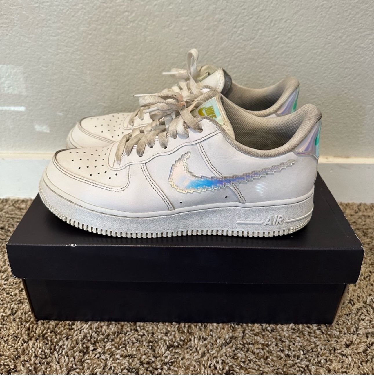Nike Air Force 1 ‘07 LV8 Men’s Shoes Sneakers WITH BOX Size 9