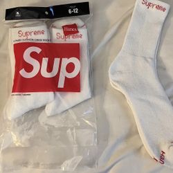 Supreme Socks