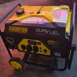 CHAMPION DUAL FUEL PROPANE OR GAS GENERATOR