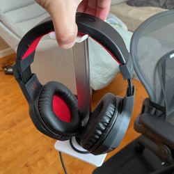 Headphones With Stand