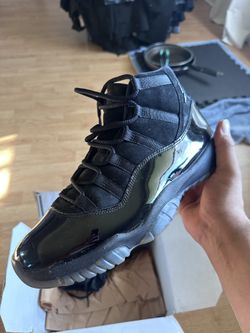 AIR JORDAN 11 RETRO CAP & GOWN