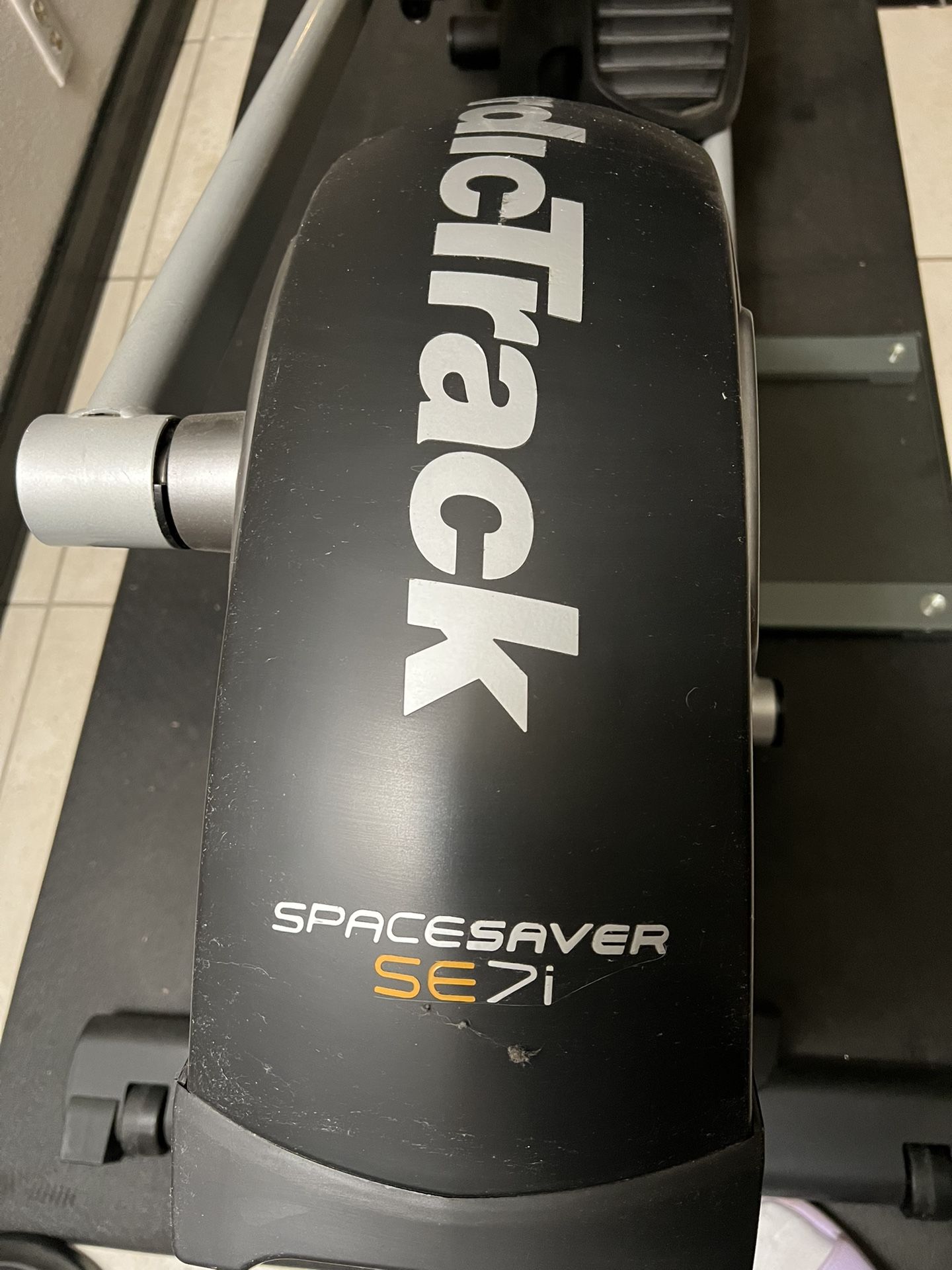 NordicTrack Spacesaver SE7i elliptical