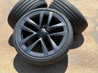 4 OEM NEW 2025 21” TESLA MODEL S PLAID ARACHNID WHEELS TPMS GOODYEAR A/S TIRES SENSORS INCLUDED. BALANCED AND READY TO BOLT ON. COMES WITH CAPS NO