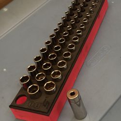 Snap-on Tools 42 pc 1/4" Drive 6-Point Metric Flank Drive® Socket Set with PRO-F|™ Organization (4-15 mm) (Red Great Condition $680 Check my other off