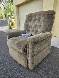 PRIDE power lift chair