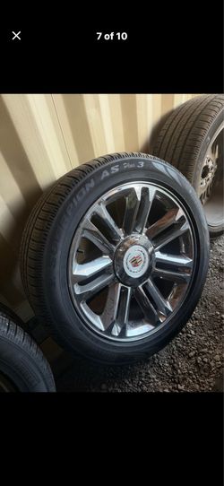 LOWERED PRICE-22” Pirelli scorpion tires and Cadillac Escalade wheels
