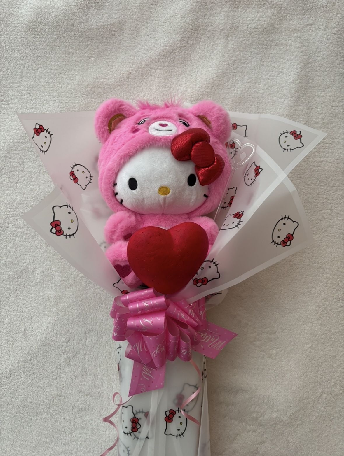 Mother’s Day Hello Kitty, Lady, Minnie Mouse, Donald Duck, Daisy Bouquet Gifts