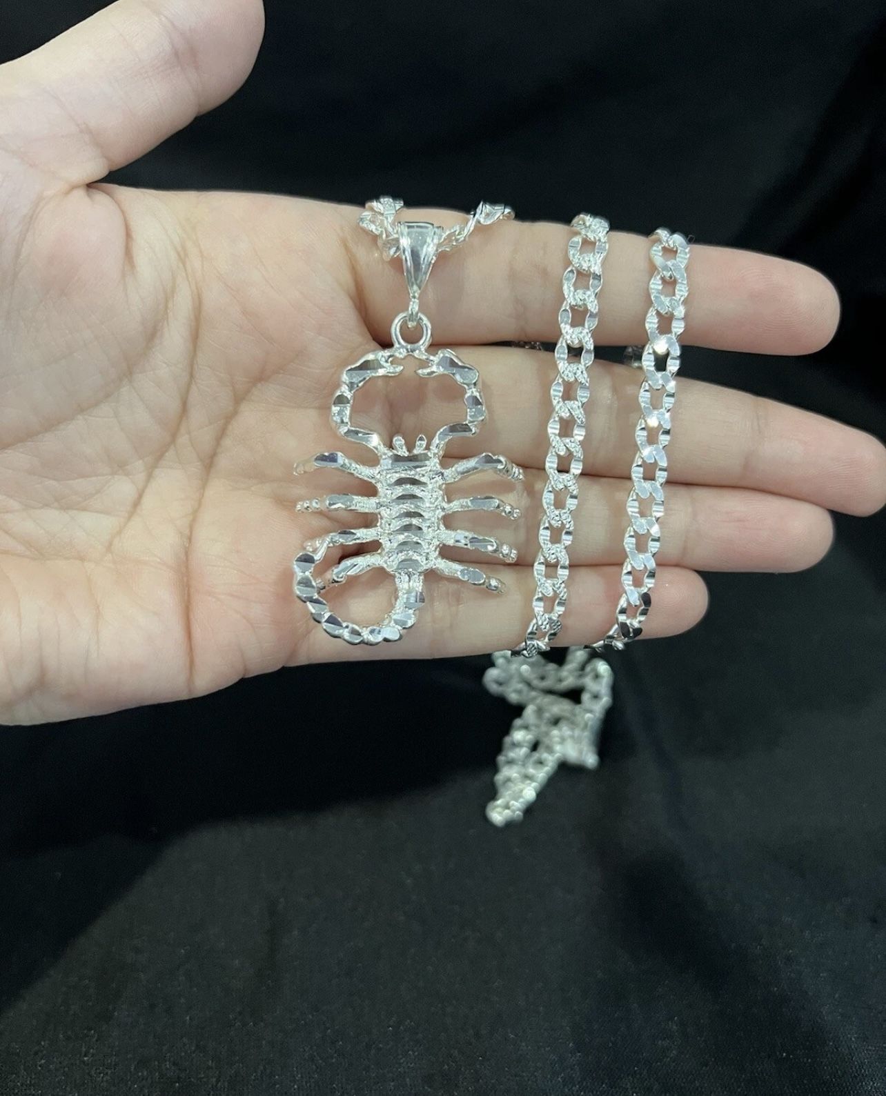 .925 Sterling Silver Men's Scorpio Scorpion Pendant & Deck Curb Chain