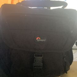  Lowepro Camera Case, Lens  Cap Clip