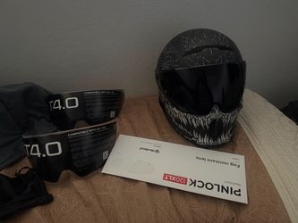 Ruroc helmet