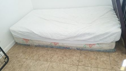 Mattress twin