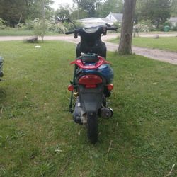 Vip Future Champion Moped 