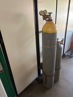 Oxygen/Acetylene welding tanks