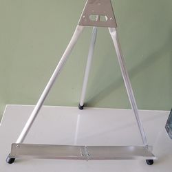Tabletop Easel