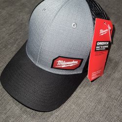 Milwaukee hat one size 