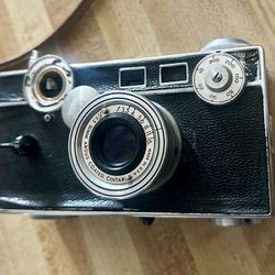Vintage Argus C3 35mm film Camera With Original Brown Leather Case