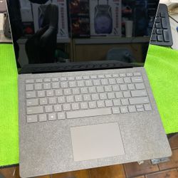 Microsoft  Surface 1769
