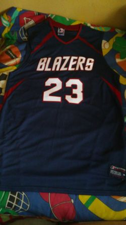 BLAZERS JERSEY SIZE XL ADULT