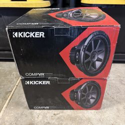 2 Kicker 12” speakers